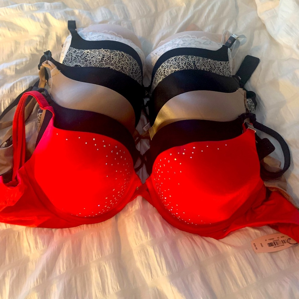 Victoria’s Secret bra bundle